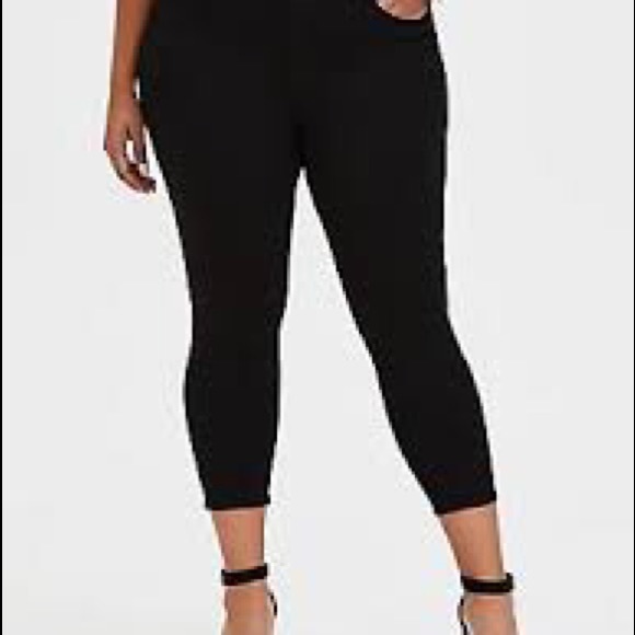 3 PAIRS ALL NWOT American Eagle and Torrid Plus Size Jeans - Picture 3 of 3